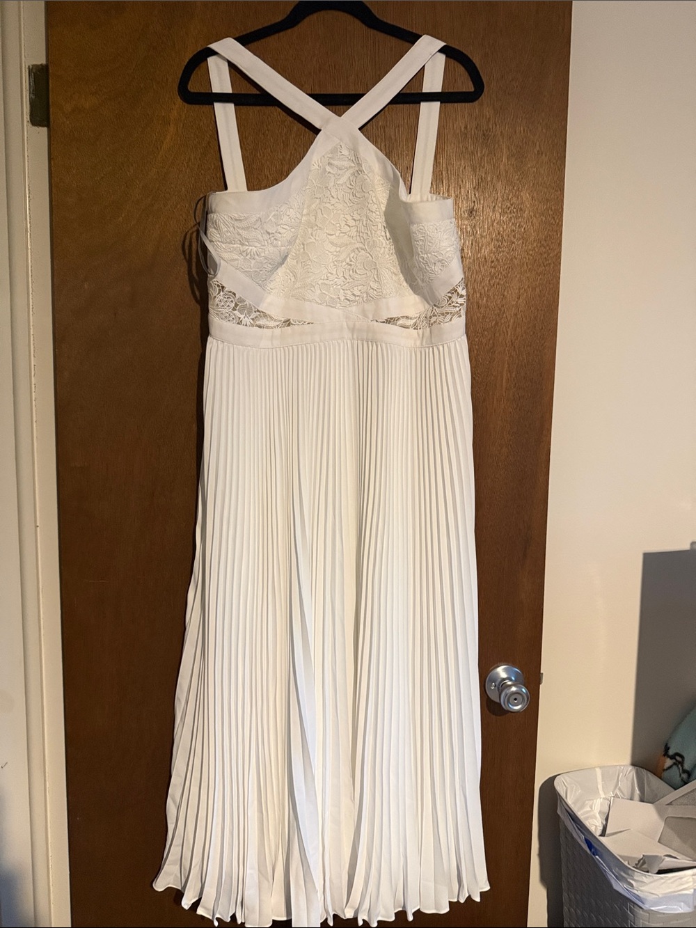 ML Monique Lhuillier Guipure Lace-Paneled Pleated Crepe Midi Dress